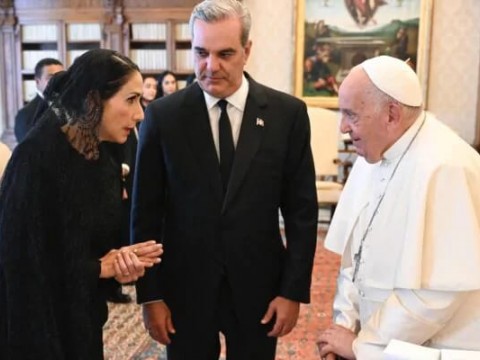 Presidente Abinader asistir&aacute; junto a su esposa Raquel Arbaje a la misa funeral de Su Santidad el papa Francisco