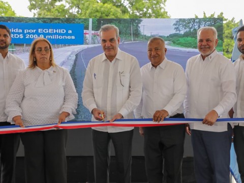 Presidente Abinader cumple deuda social de m&aacute;s de 40 a&ntilde;os con la inauguraci&oacute;n del tramo carretero Sabana Toro&ndash;La Rosa en San Crist&oacute;bal