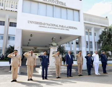 Presidente Abinader encabeza graduaci&oacute;n y toma juramento de nuevos agentes de la sexta promoci&oacute;n del Cuerpo Especializado en Seguridad Aeroportuaria y Aviaci&oacute;n Civil (CESAC)