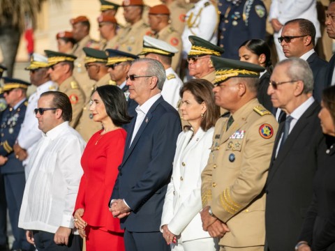 Presidente Abinader encabeza solemne acto con motivo del D&iacute;a de la Bandera Nacional