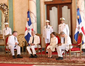 Presidente Abinader recibe siete nuevos embajadores y fortalece relaciones internacionales