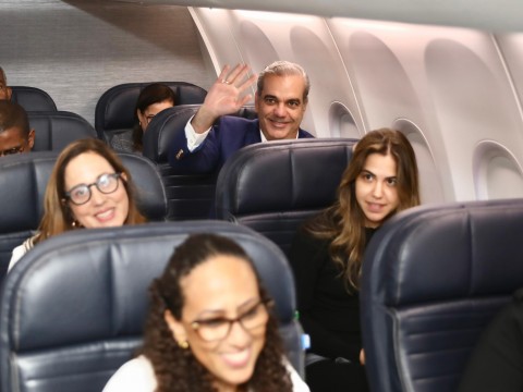 Presidente Abinader sale hacia Nueva York y Washington para participar en varias actividades