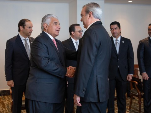 Presidente Abinader se re&uacute;ne con nuevo presidente paname&ntilde;o, Jos&eacute; Ra&uacute;l Mulino Quintero