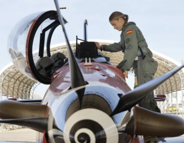 La princesa Leonor vuela por primera vez en solitario en un avi&oacute;n Pilatus PC-21