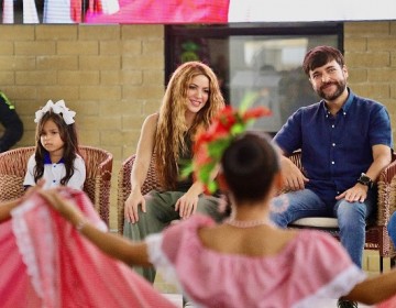 SHAKIRA  inaugura un nuevo colegio Pies Descalzos en Barranquilla