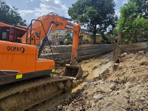  Direcci&oacute;n de Desarrollo Provincial supervisa la ejecuci&oacute;n de obras de bienestar social en Santo Domingo
