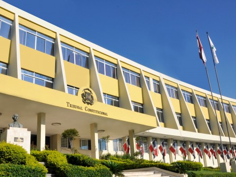 Constitucional anula facultad del TSE para conocer los delitos electorales