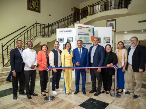 UCSD inaugura exposici&oacute;n audiovisual "San Pedro de Macor&iacute;s: tierra de sabor, b&eacute;isbol, arte y cultura"