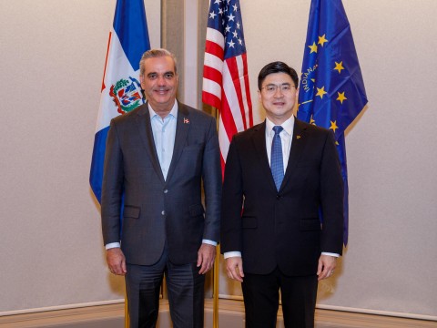 Universidad Purdue y la RD trazan ambicioso camino de colaboraci&oacute;n estrat&eacute;gica con la visita del presidente Luis Abinader a sus instalaciones