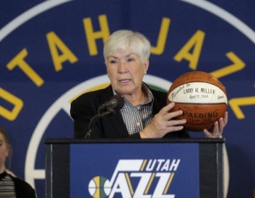 NBA aprueba venta de Jazz a empresario de sector tecnol&oacute;gico