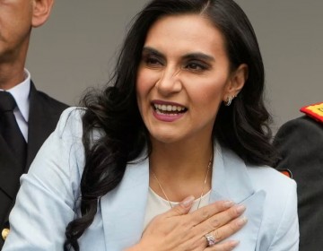 Vicepresidenta de Ecuador est&aacute; suspendida