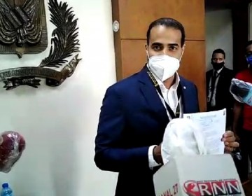 PLD deposita instancia ante JCE contra PRM por uso de recursos Estado