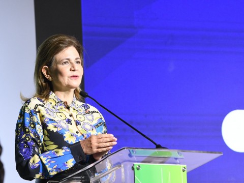 Vicepresidenta llama a empresarios afiliarse a la facturaci&oacute;n electr&oacute;nica