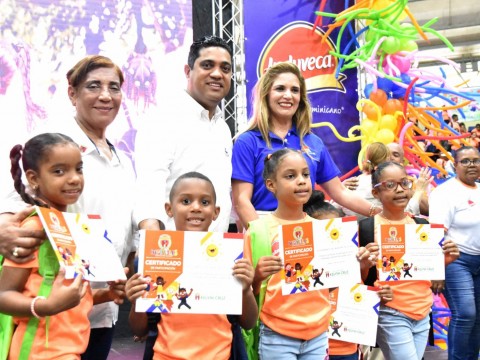Alcalde de La Vega clausura con 6,000 mil ni&ntilde;os Olimpiadas Infantiles Municipales