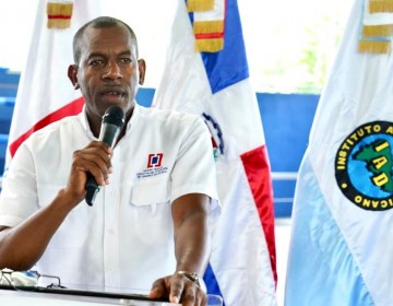 Gobierno inicia proceso de titulaci&oacute;n de terrenos en El Valle, Hato Mayor, para entregar 800 t&iacute;tulos