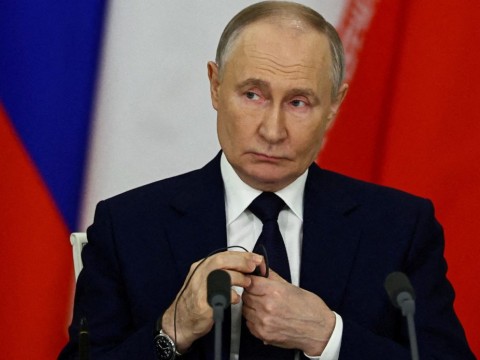 Rusia lanza ataque en Ucrania durante el primer d&iacute;a de su propio alto el fuego