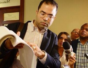 Piloto Affe Guti&eacute;rrez demanda Estado por 100 millones de pesos