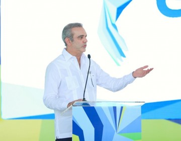 Transici&oacute;n a gas natural y energ&iacute;as renovables ser&aacute;n propuesta oficial en pacto el&eacute;ctrico