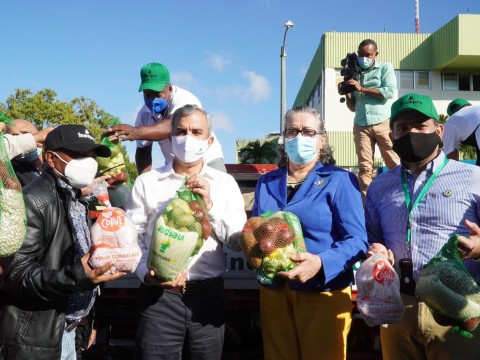 Agricultura e Inespre inician con &eacute;xito Operativos Especiales de Navidad en 135 puntos del Gran Santo Domingo