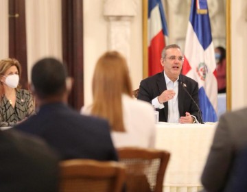 Abinader dice no han vinculado chinos y rusos con hackeos al gobierno; no descartan se planificaran desde RD