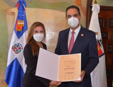 Director ejecutivo de SeNaSa es reconocido por la Alcald&iacute;a del Distrito Nacional por su trayectoria y logros profesionales 