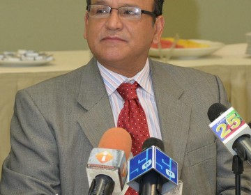 Presidente de FDC dice precios de productos de la canasta basica siguen a la baja
