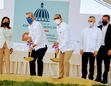 Presidente Abinader da el primer palazo para dejar iniciados los trabajos de ampliaci&oacute;n autopista a San Isidro por un monto superior a los 800 millones de pesos.