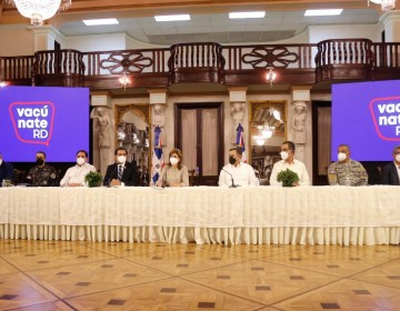 Gobierno de la Rep&uacute;blica Dominicana anuncia fin de primeros lotes de vacunas contra COVID-19 en tiempo r&eacute;cord