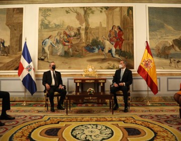 Presidente Abinader se re&uacute;ne con el rey de Espa&ntilde;a, Felipe VI 