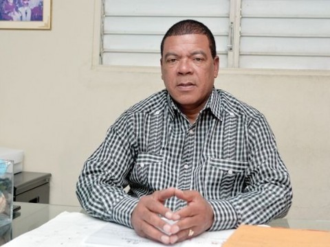 Presidente de la Federaci&oacute;n de Transporte del Cibao se opone a proyecto de ley que busca flexibilizar importaci&oacute;n de veh&iacute;culos  