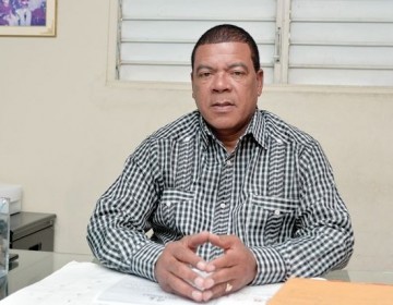 Presidente de la Federaci&oacute;n de Transporte del Cibao se opone a proyecto de ley que busca flexibilizar importaci&oacute;n de veh&iacute;culos  