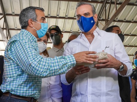 Lanzan&nbsp; campa&ntilde;a &ldquo;Coc&iacute;nale a Mam&aacute; con INESPRE&rdquo; con ventas de alimentos a bajos costos.