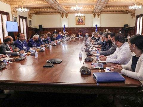 Presidente Luis Abinader encabeza Consejo de Gobierno en el Palacio Nacional