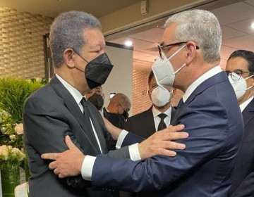 Gonzalo Castillo acude a dar p&eacute;same al expresidente Leonel Fern&aacute;ndez