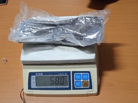 Apresan ciudadana Francesa con coca&iacute;na escondida en un pa&ntilde;al