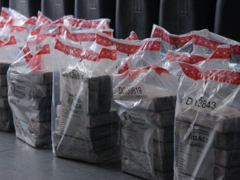Apresan  Dos Hombres  Con  176 Paquetes Presumiblemente  Cocaina en BARAHONA