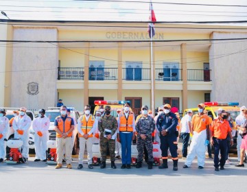 Defensa Civil y Gobernaci&oacute;n de Hig&uuml;ey realizan jornada de desinfecci&oacute;n previo al D&iacute;a de la Virgen de La Altagracia 