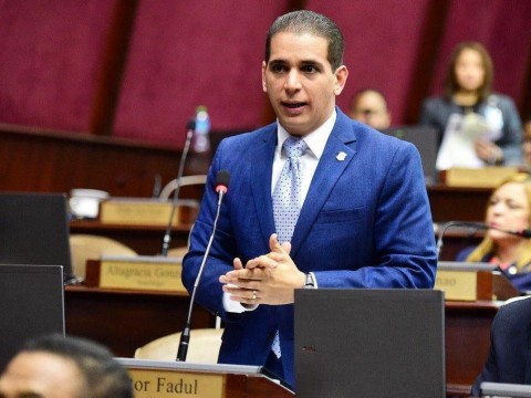 V&iacute;ctor Fadul lamenta cierre de Fundaci&oacute;n Autismo en Marcha; dice Gobierno es insensible