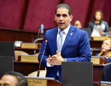 V&iacute;ctor Fadul lamenta cierre de Fundaci&oacute;n Autismo en Marcha; dice Gobierno es insensible