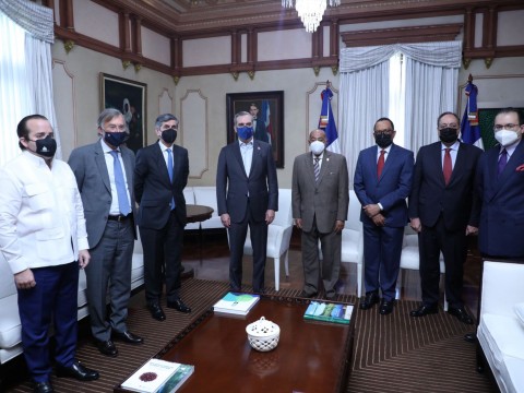 Presidente Abinader recibe al&nbsp;presidente del Tribunal Constitucional de Espa&ntilde;a
