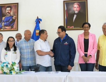 Directivos de EDEESTE escuchan las necesidades de comunitarios en La Altagracia