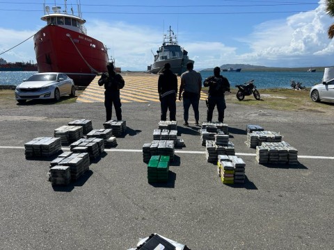 Decomisan 565 paquetes de coca&iacute;na en Peravia