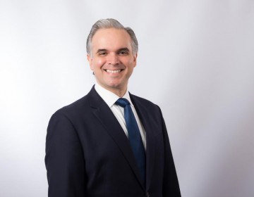 Ministro de Trabajo convoca a sectores para acuerdo sobre ajuste salarial 