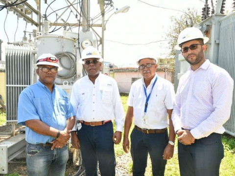 Gobierno restablece energ&iacute;a en tiempo r&eacute;cord a mayor&iacute;a de ciudades del este afectadas por hurac&aacute;n Fiona
