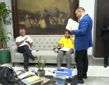 Educaci&oacute;n explica incidente con diputados en Despacho del ministro &Aacute;ngel Hern&aacute;ndez