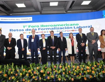 Ministro de Trabajo afirma salarios justos y protecci&oacute;n social son la mejor herramienta de redistribuir riquezas.