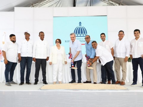 Caficultores de Polo, Barahona reconocen al presidente Abinader por ser el primer presidente que asiste a un Festival del Caf&eacute;