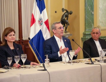 Presidente ofrece almuerzo a miembros del Episcopado Dominicano