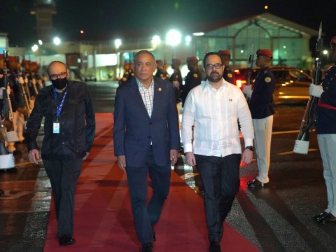 Arriban a RD primer ministro de Belice John Brice&ntilde;o y vicepresidente de El Salvador, Felix Ulloa, para participar en la LVI reuni&oacute;n del SICA