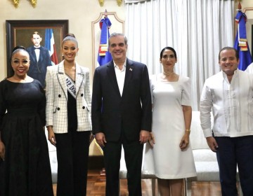 Presidente Abinader recibe visita de cortes&iacute;a de la Miss Rep&uacute;blica Dominicana, Andreina Mart&iacute;nez